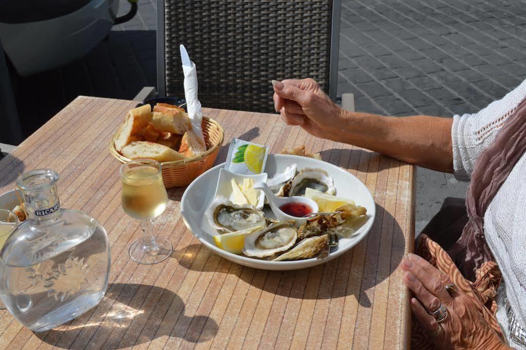 Hotel Restaurant L'Escale Le Grau-d'Agde ภายนอก รูปภาพ